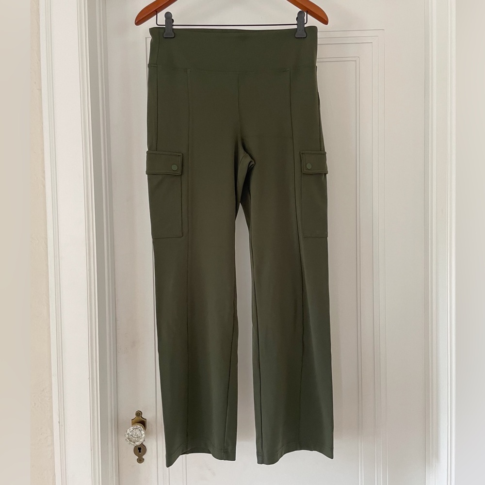Women's Olive Green Cargo Pocket Wide-Leg Pants